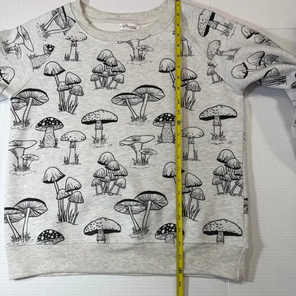 LA Soul Mushroom Print Sweatshirt.  Women’s Medium, Pullover, Crew Neck - Picture 5 of 11